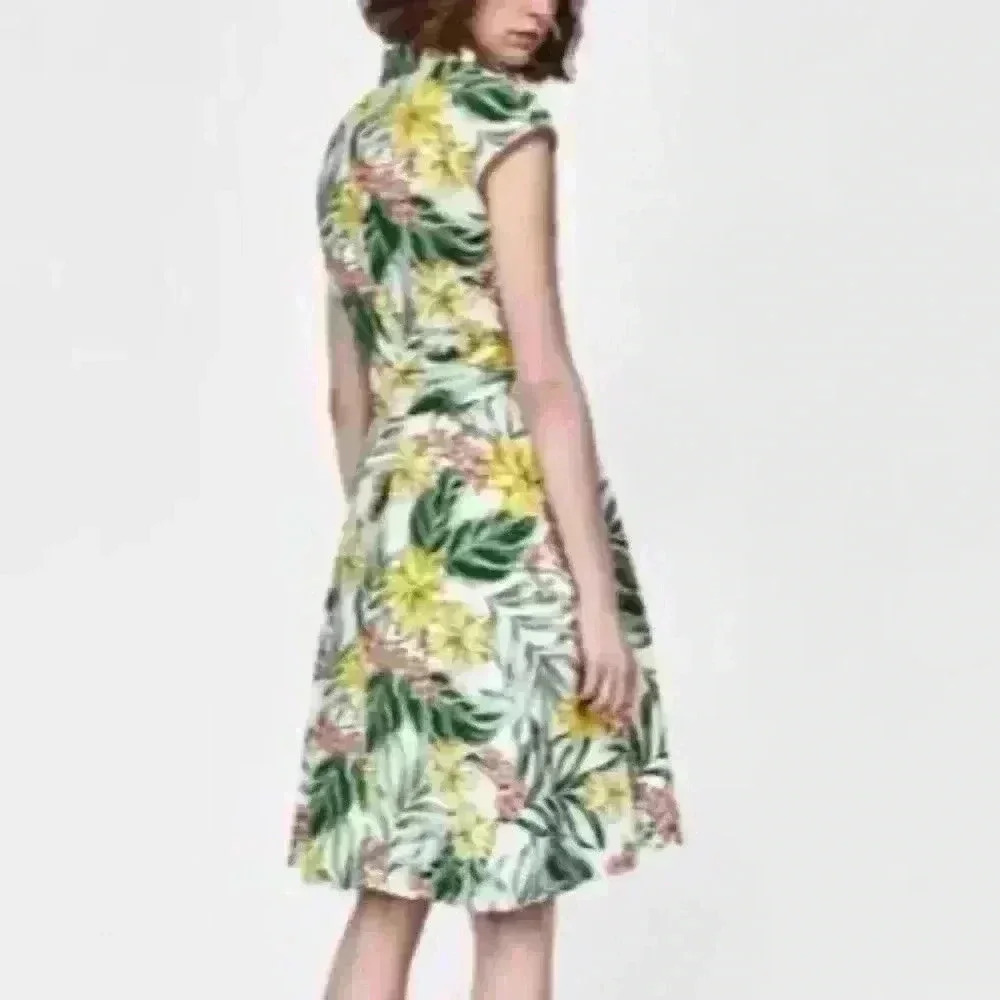ZARA Dress Bright Tropical Hawaii Floral Size Medium Knee Length Sleeveless - Picture 3 of 7